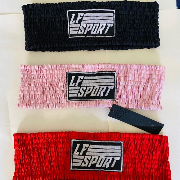 LF The Brand cinched bump tube top๐ NWT - Picture 2 of 8